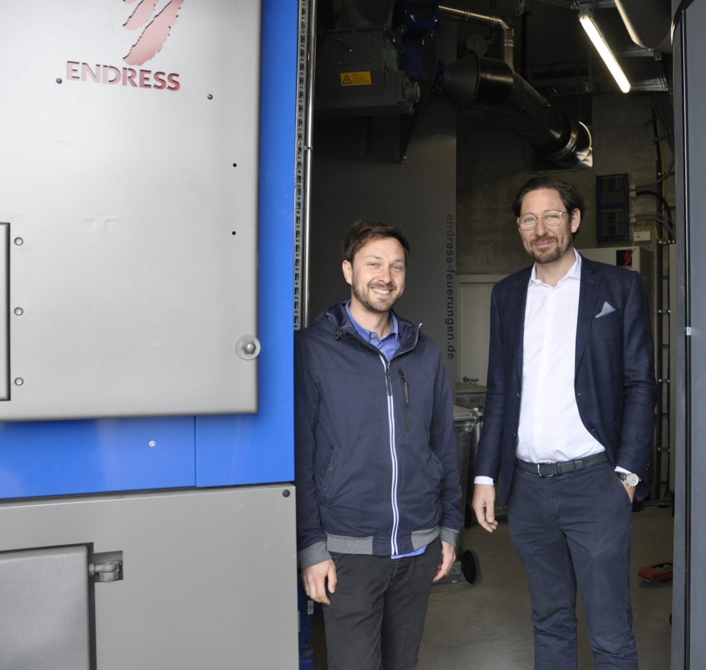  Zufriedene Kunden: Betriebsleiter Felix Pfaller (l.) 
und Geschäftsführer Michael Lex von Rappenglitz